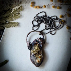 Sautoir Crânes & Lichen plaqué en Cuivre – Image 2