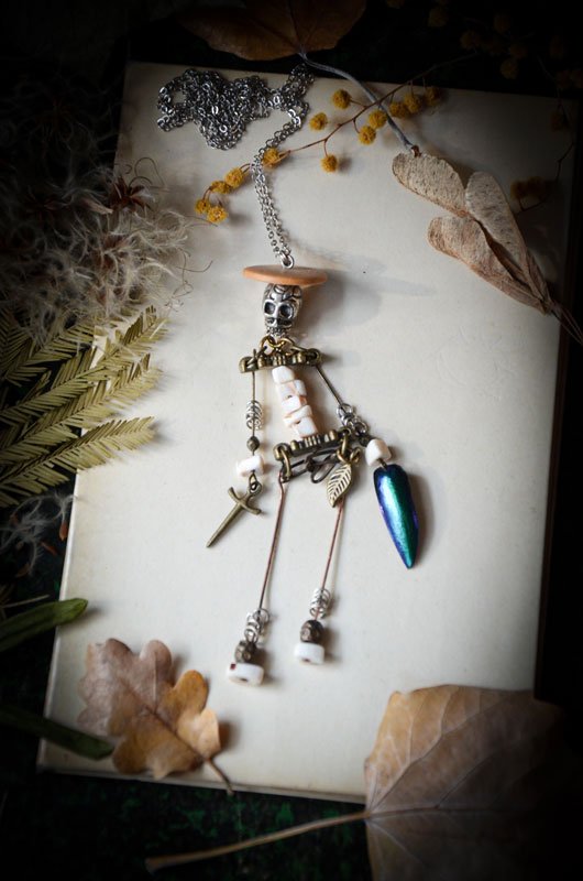 Sautoir Squelette Bois, Os, Elytre de scarabée