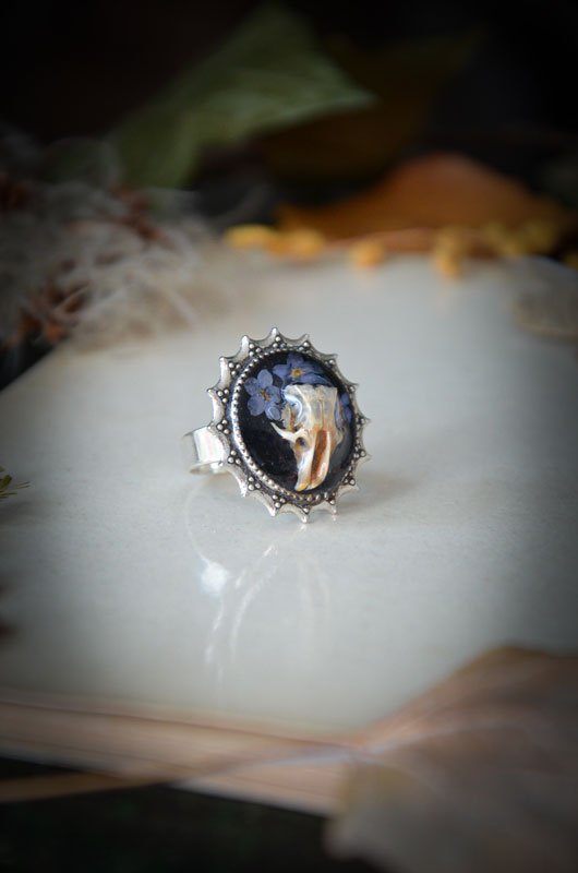 Bague Mini ossements et fleurs