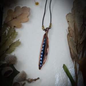 Collier plume de Geai plaquée en Cuivre