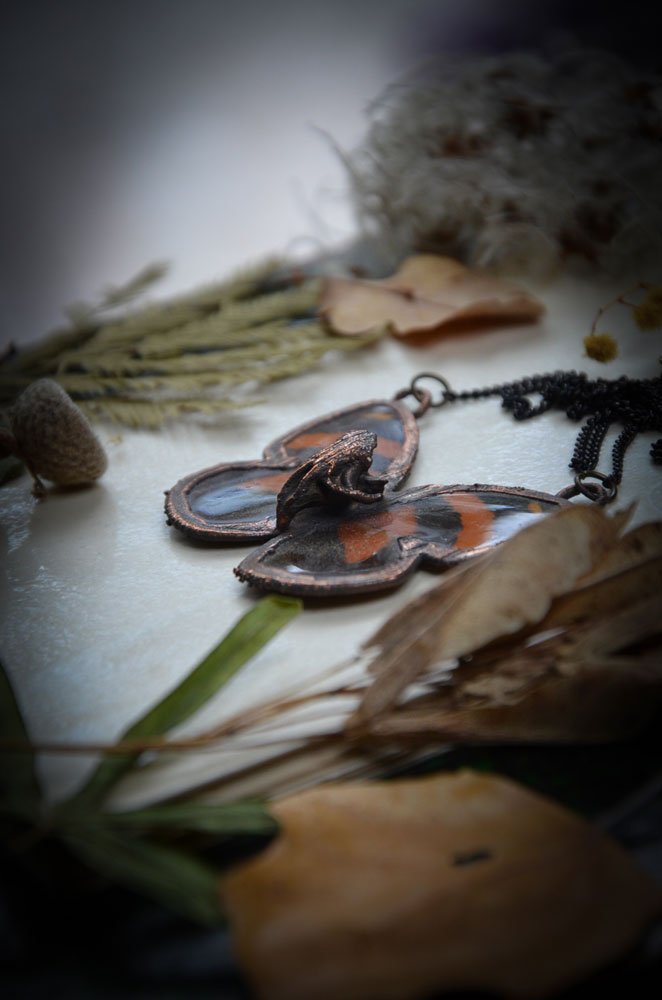 Collier Papillon et Mini Crâne – Image 2