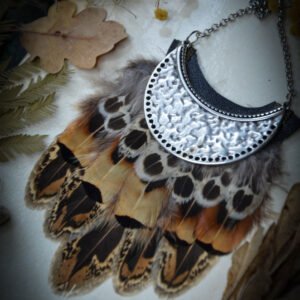 Petit Plastron court en plumes naturelles de Faisan